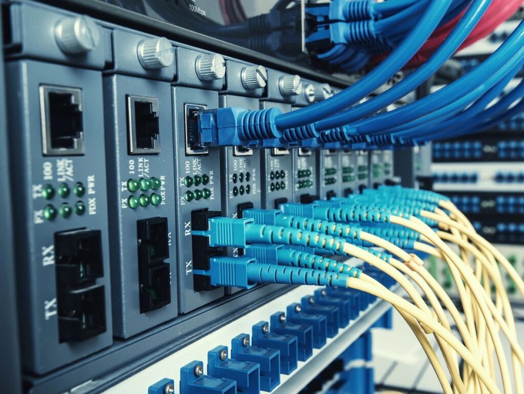 Services | Fiber Optics | Universal Cabling Systems